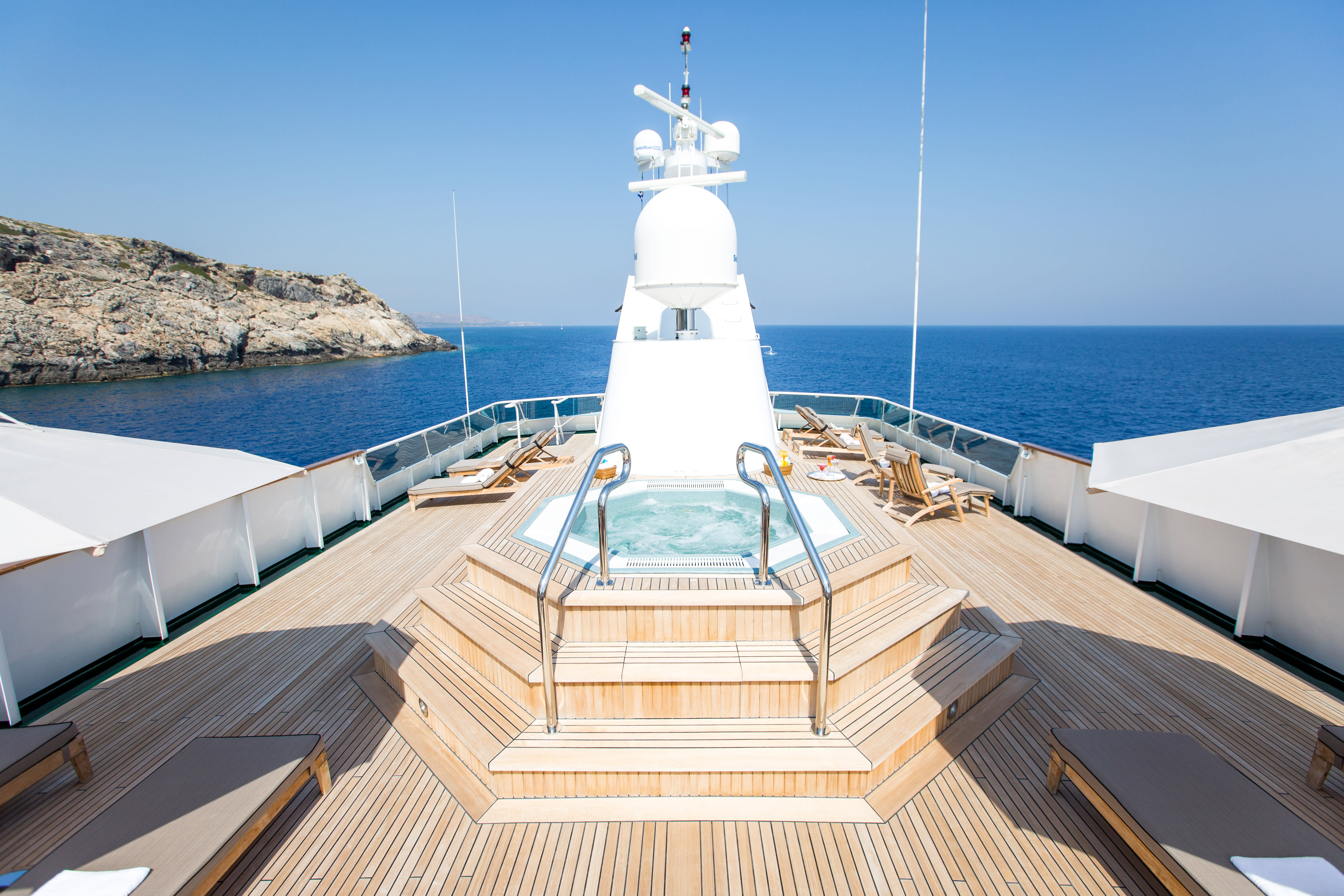 Esmeralda motor yacht for charter sundeck and swimming pool